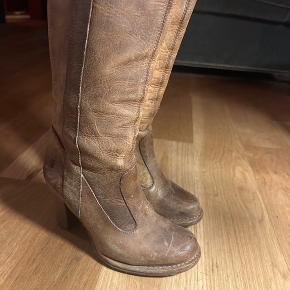 Frye Villager Pull On Tall Stack Heel Boots Leather Women’s Tan/Brown 7 - Picture 5 of 11